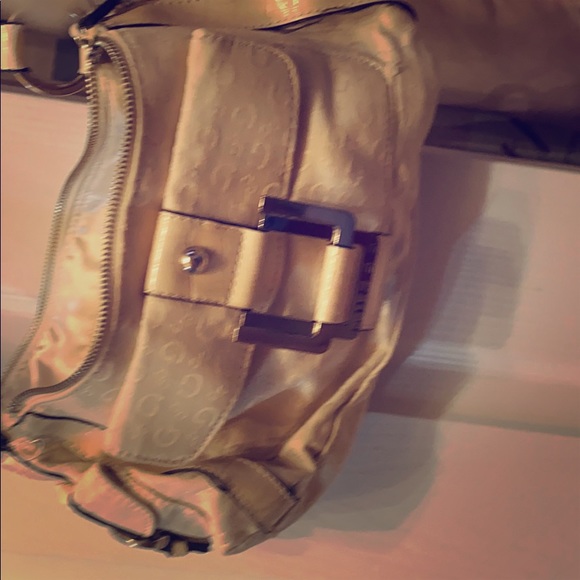 Guess purse - Picture 1 of 4